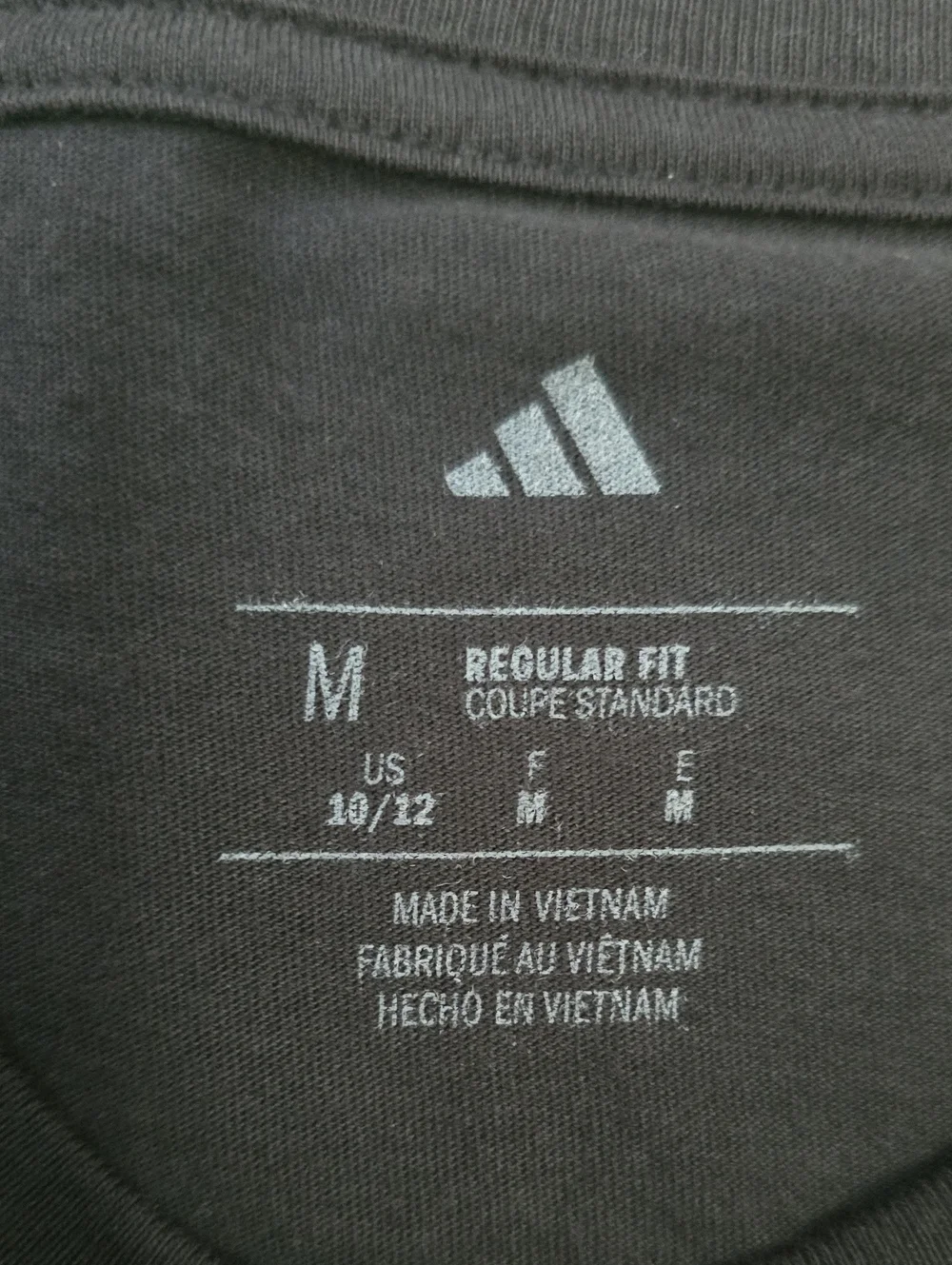 ADIDAS SIGNATURE BRAND BOYS BLACK SHORT SLEEVES BASEBALL TEE SIZE MEDIUM 10/12